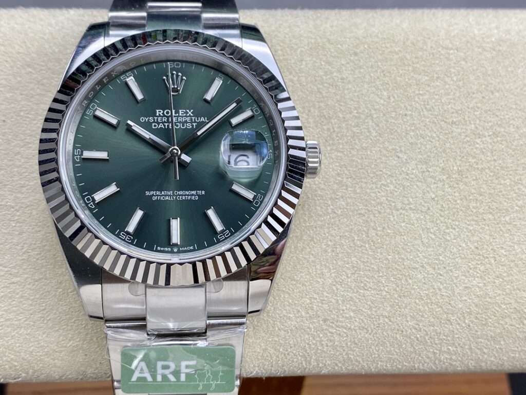 Super Clone Rolex Datejust Mint Green Dial 126334-0027 41 mm — dial close-up