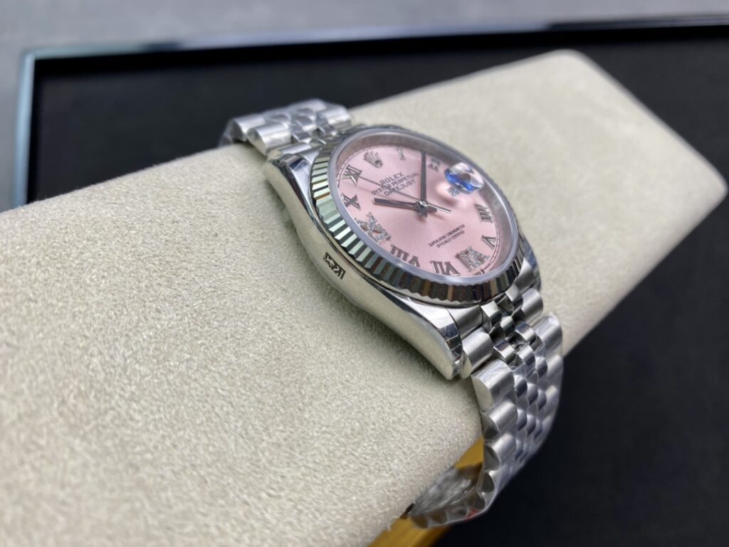 Super Clone Rolex Datejust Pink Roman Dial 126234-0031 36 mm — bracelet detail