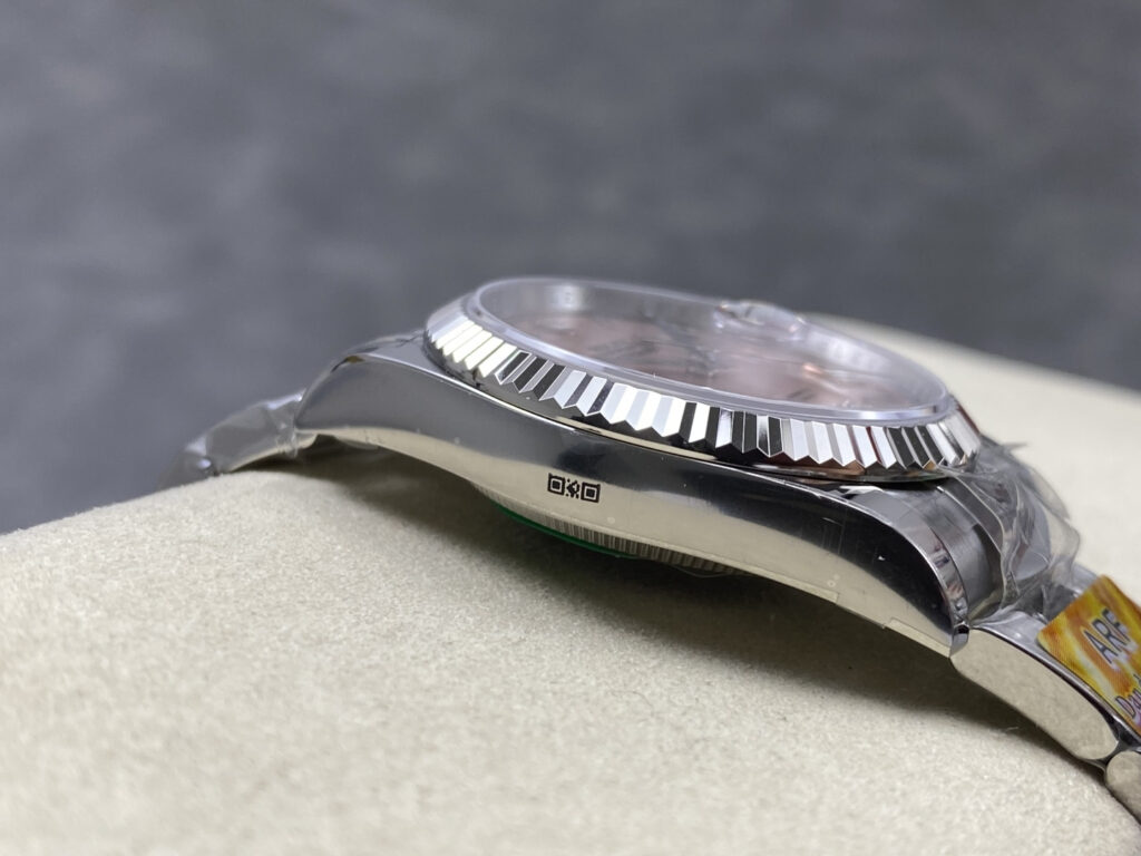 Super Clone Rolex Datejust Pink Roman Dial 126234-0032 36 mm — clasp and links