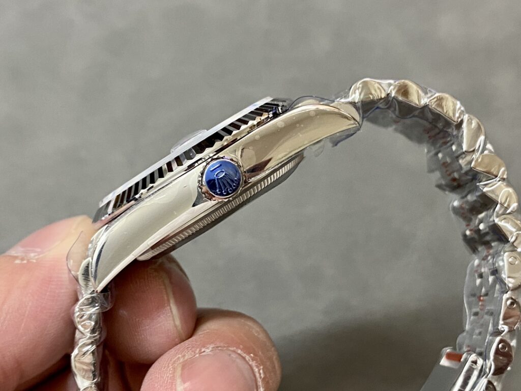 Super Clone Rolex Datejust Purple Dial 126234-0022 36 mm — side profile