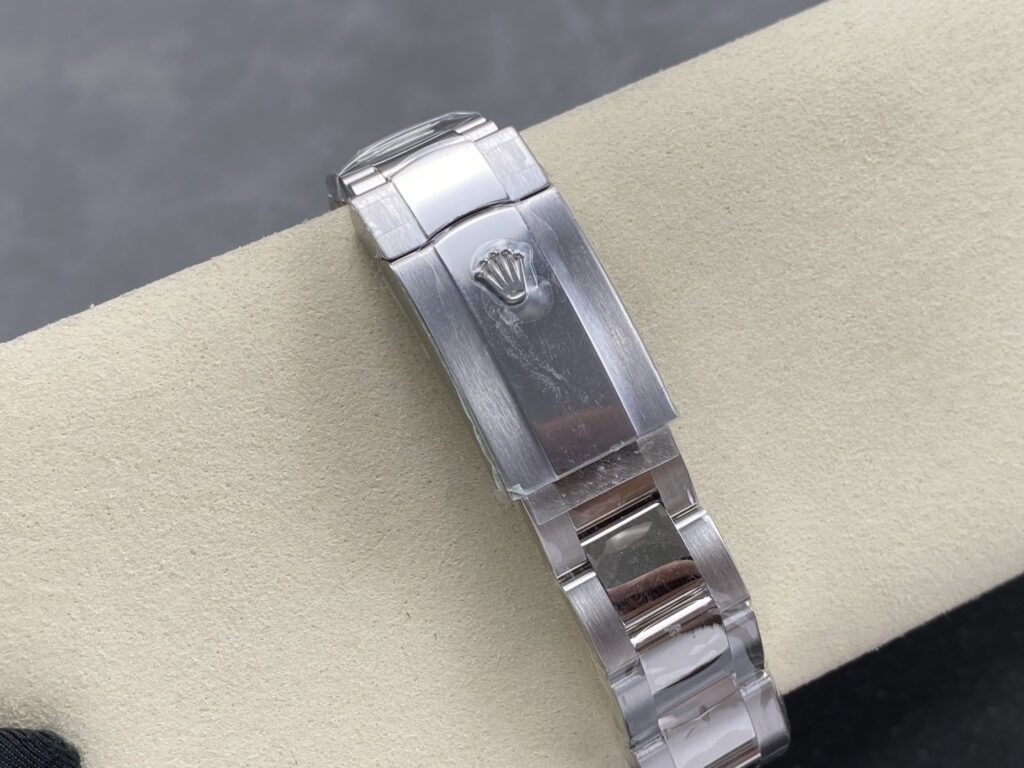 Super Clone Rolex Datejust Silver Roman Diamond Dial 126234-0030 36 mm — view 11