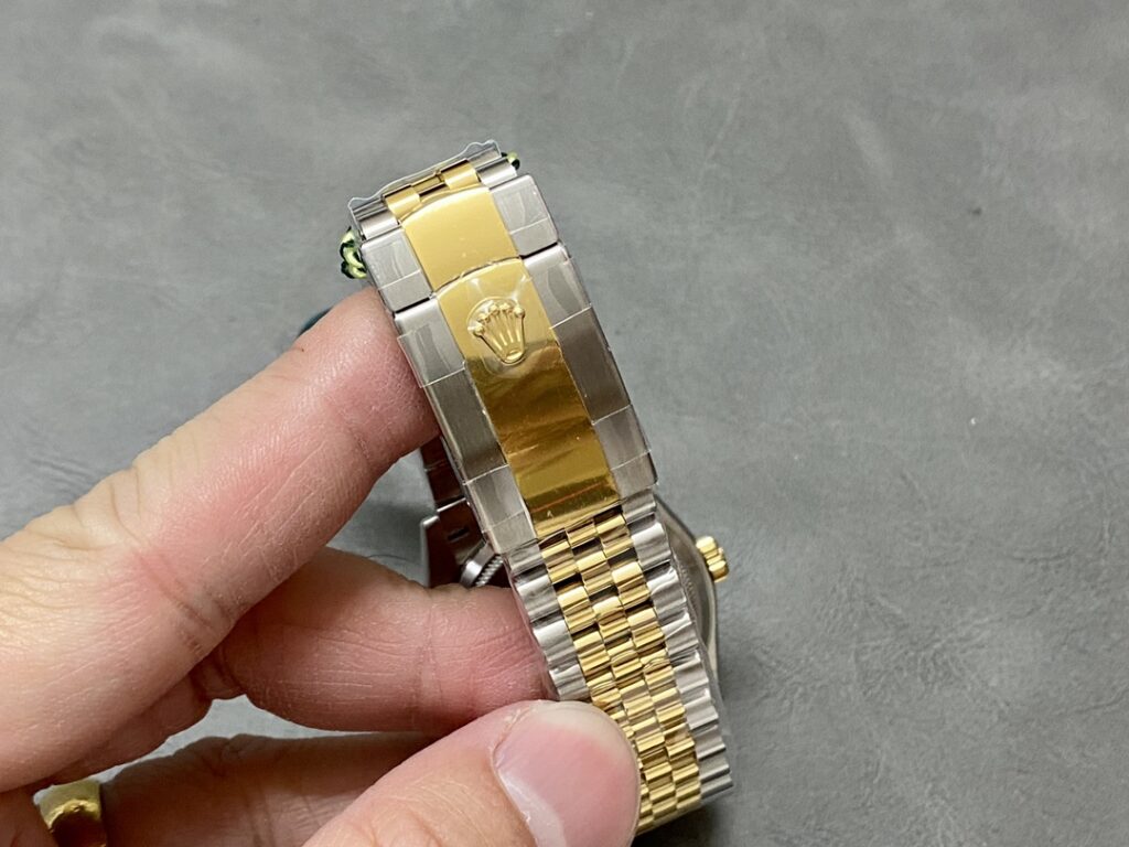 Super Clone Rolex Datejust Slate Diamond Dial 126283RBR-0011 36 mm — clasp and links