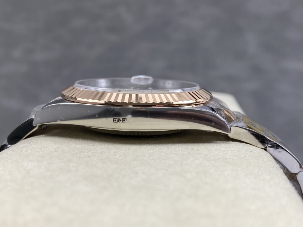 Super Clone Rolex Datejust Slate Roman Dial 126331-0015 41 mm — clasp and links