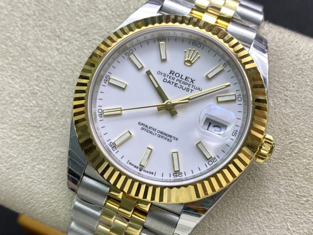 Super Clone Rolex Datejust White Dial 126333-0016 41 mm — case and bezel