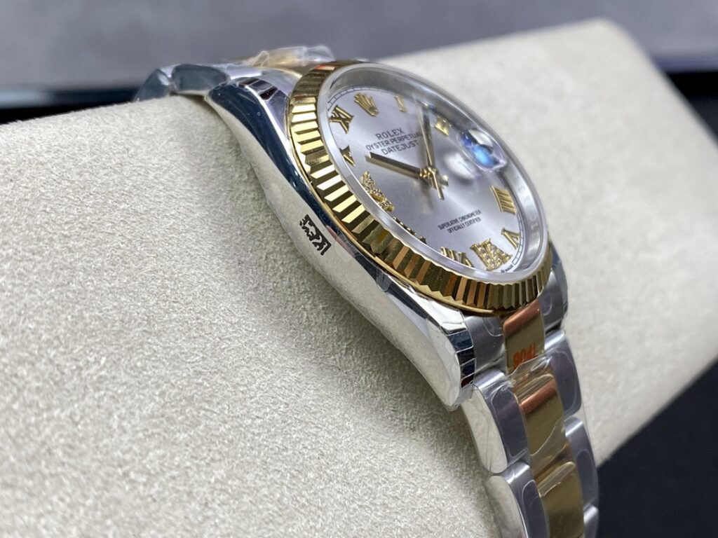 Super Clone Rolex Datejust White Roman Dial 126233-0030 36 mm — bracelet detail