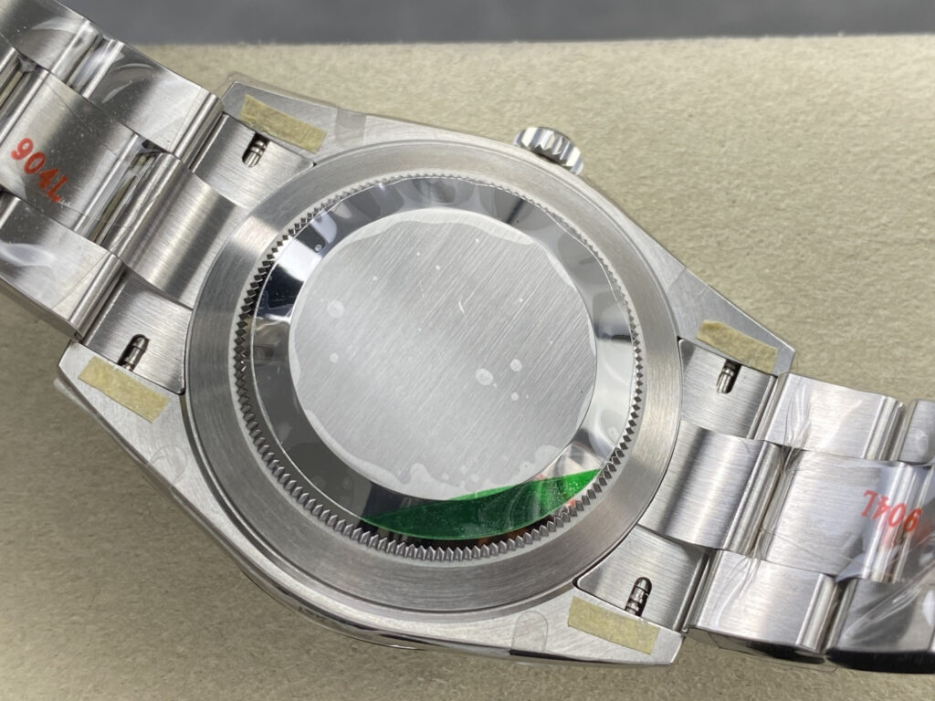 Super Clone Rolex Datejust White Roman Dial 126334-0023 41 mm — clasp and links