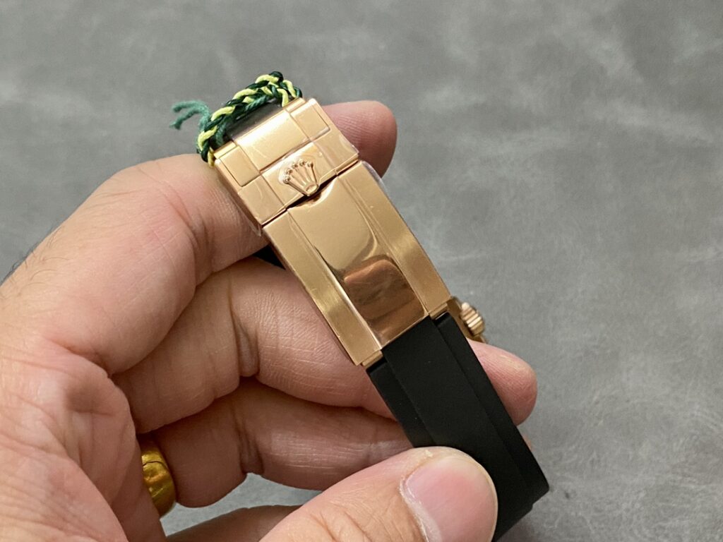 Super Clone Rolex Daytona 126515LN Meteorite Dial — clasp and links