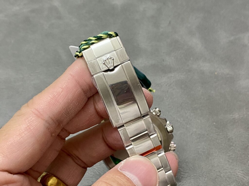 Super Clone Rolex Daytona Black Dial 116520 — clasp and links