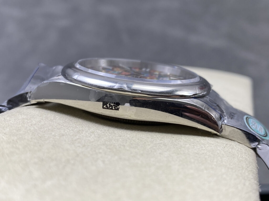 Super Clone Rolex Oyster Perpetual Jubilee Motif (2026) Super Clone — clasp and links