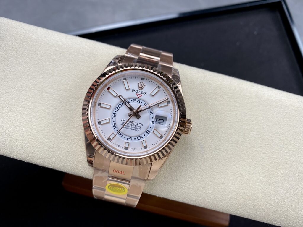 Super Clone Rolex Sky-Dweller Intense white Dial 336935 — case and bezel
