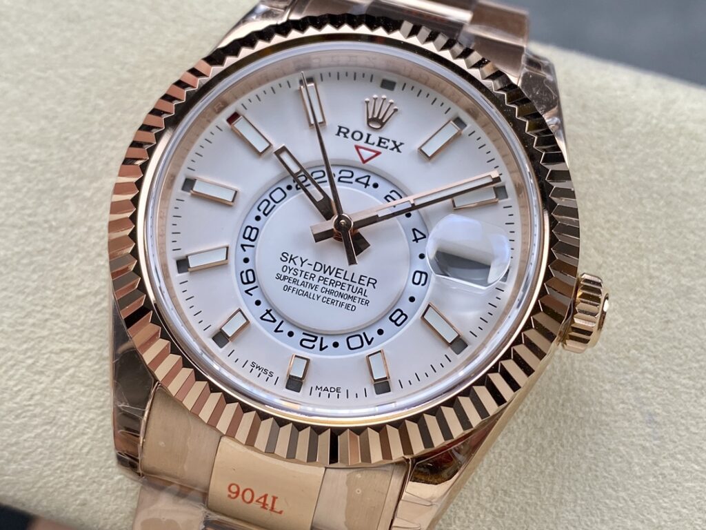 Super Clone Rolex Sky-Dweller Intense white Dial 336935 — bracelet detail