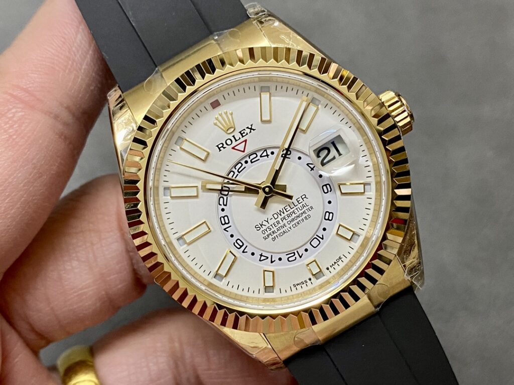 Super Clone Rolex Sky-Dweller White Dial 326238 — case and bezel